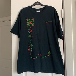Black women’s quilting themed t-shirt